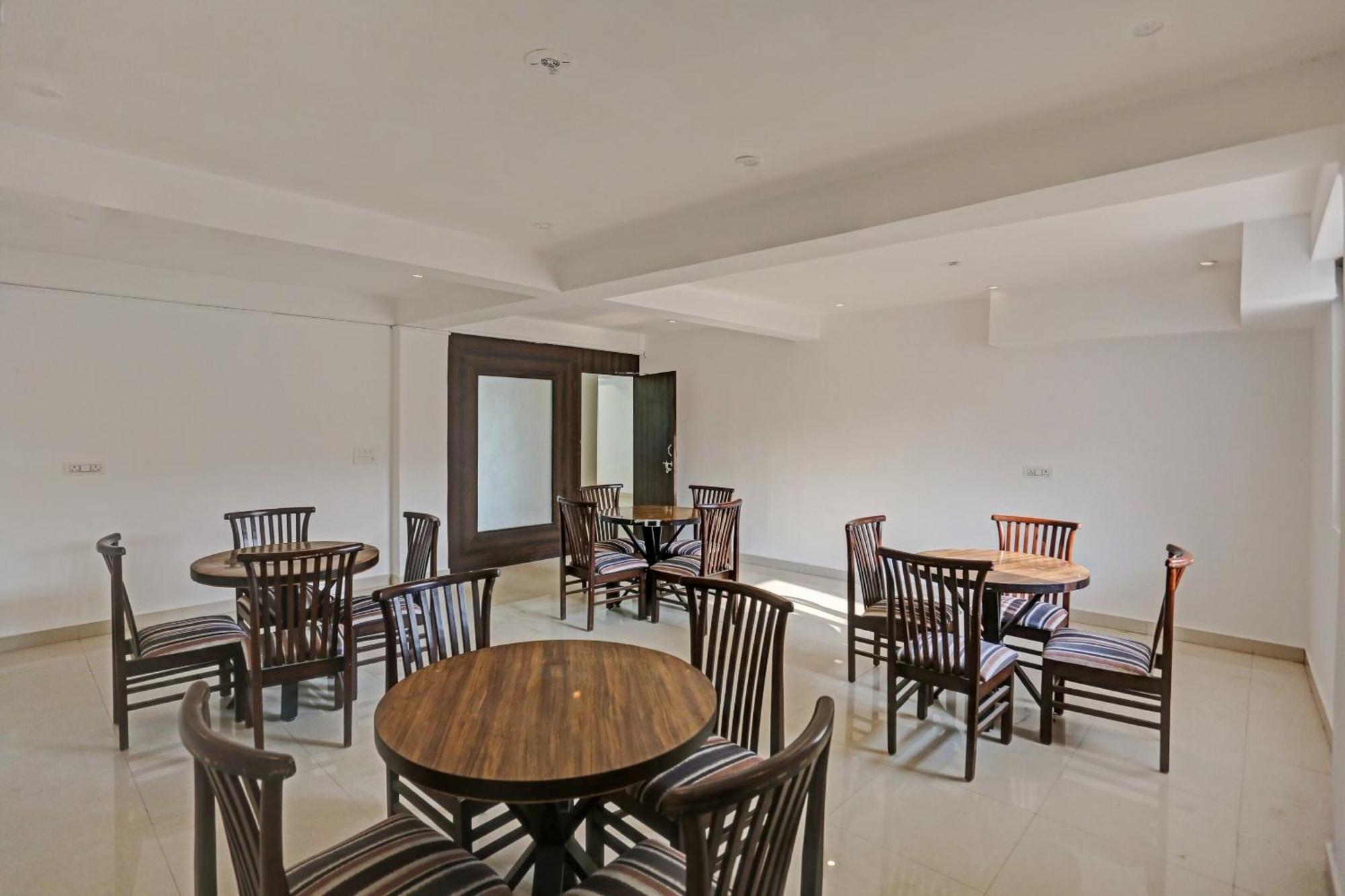Hotel O The Grand Palm Gurgaon Exterior photo
